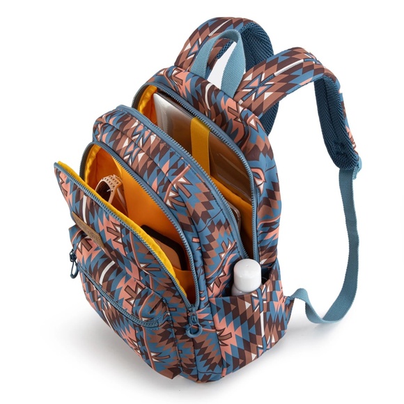 Wrangler Aztec Print Backpack -Navy NWT - Picture 5 of 5